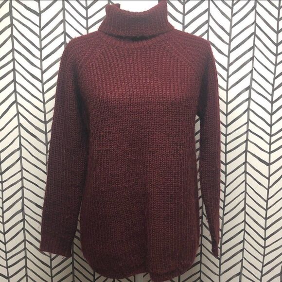 Forever 21 Maroon Turtleneck Sweater - Picture 1 of 3